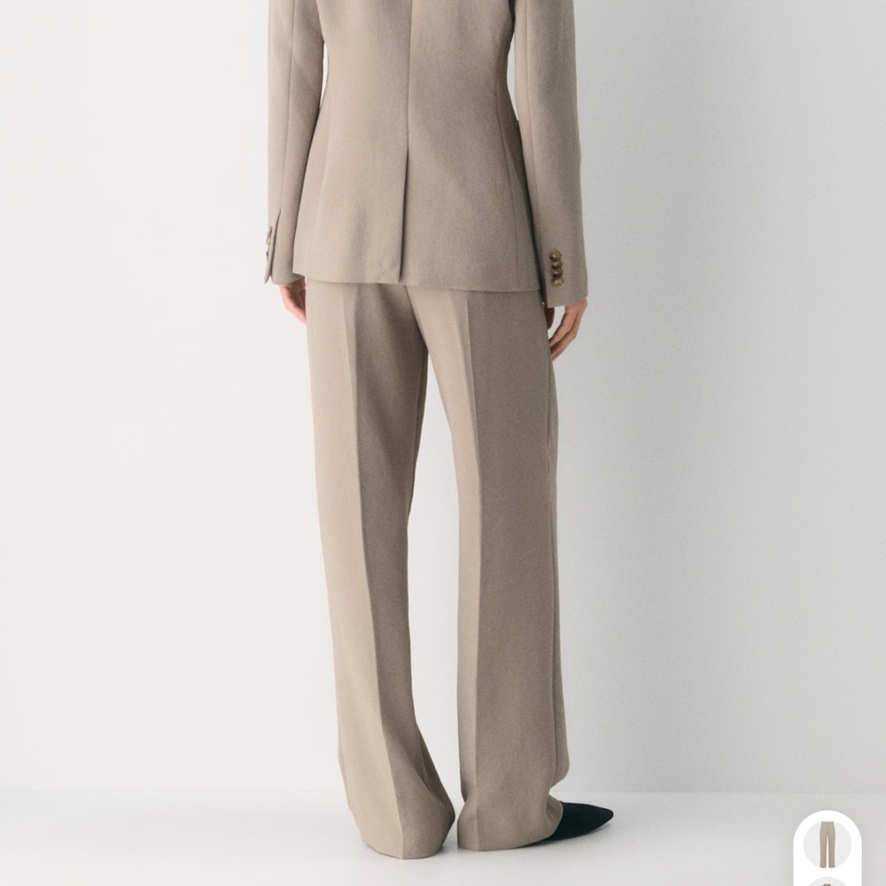 Aritizia Effortless Pant